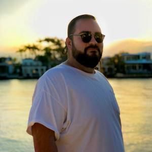 Meet your Posher, Yemil